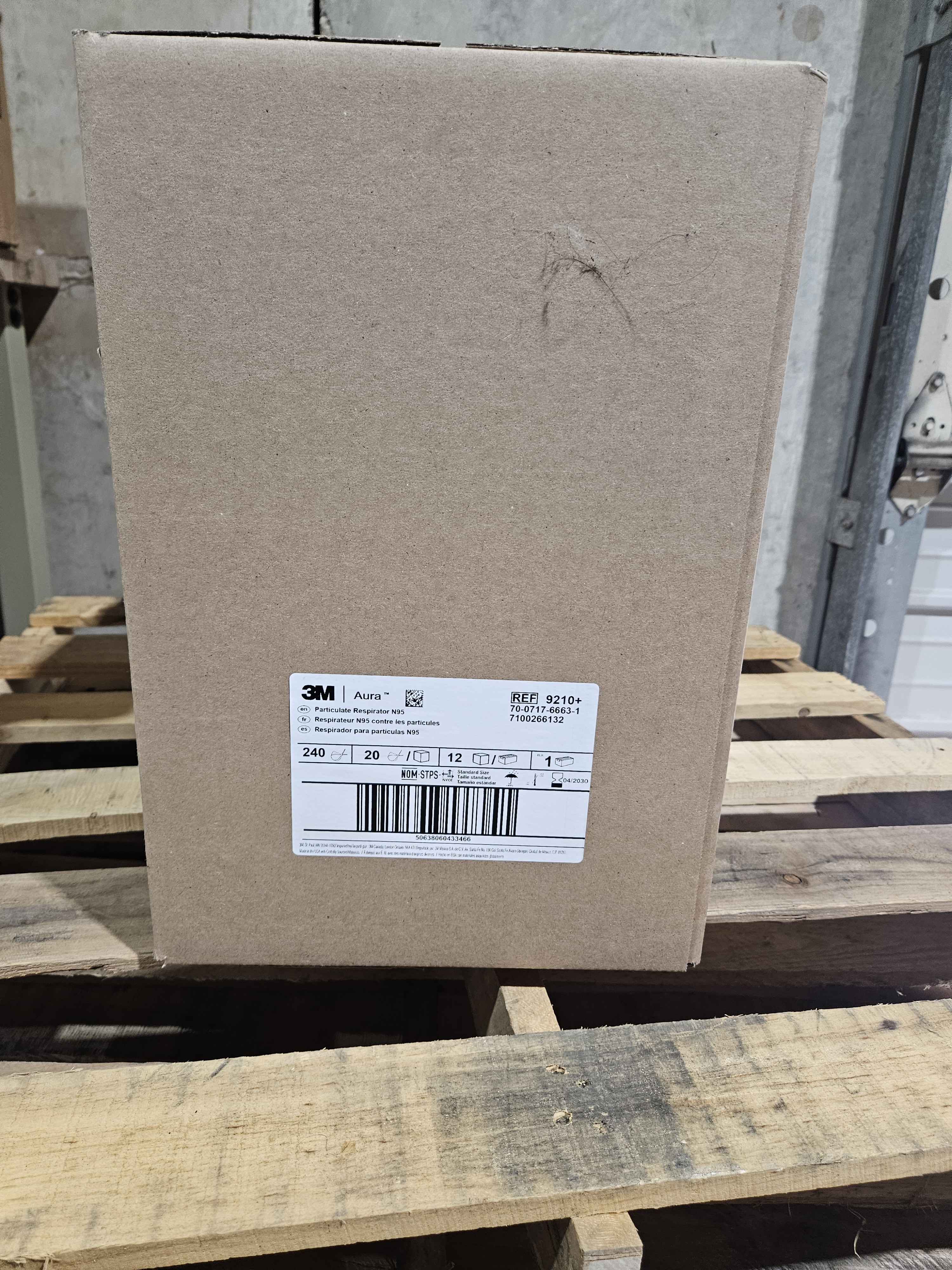 3M Aura 9210+ (plus) N 95 Particulate Respirator Face Mask