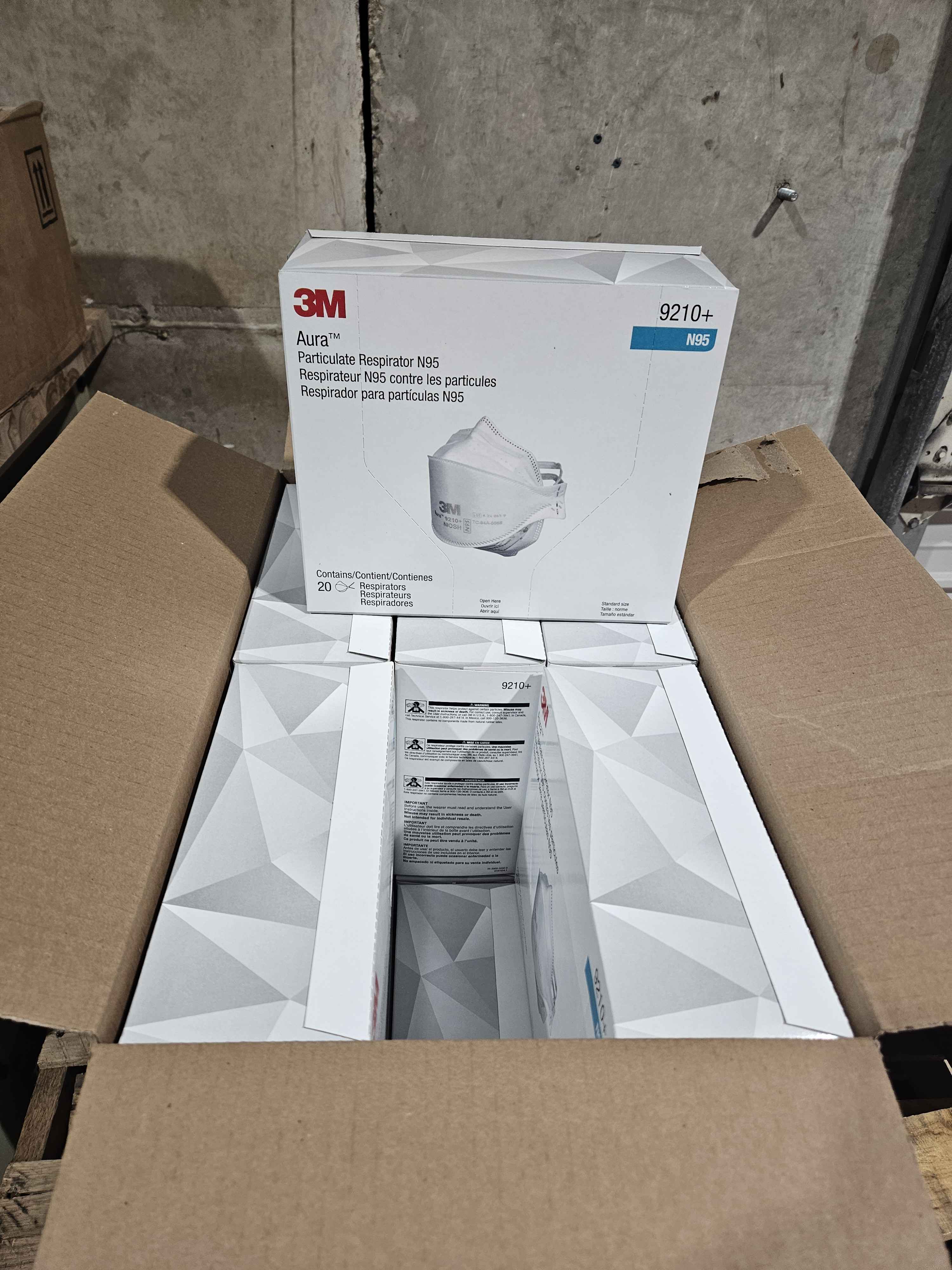 3M Aura 9210+ (plus) N 95 Particulate Respirator Face Mask