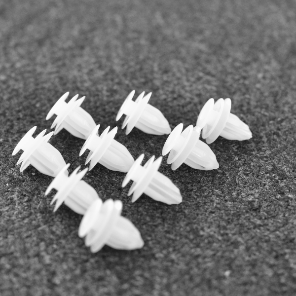 Clips & Fasteners