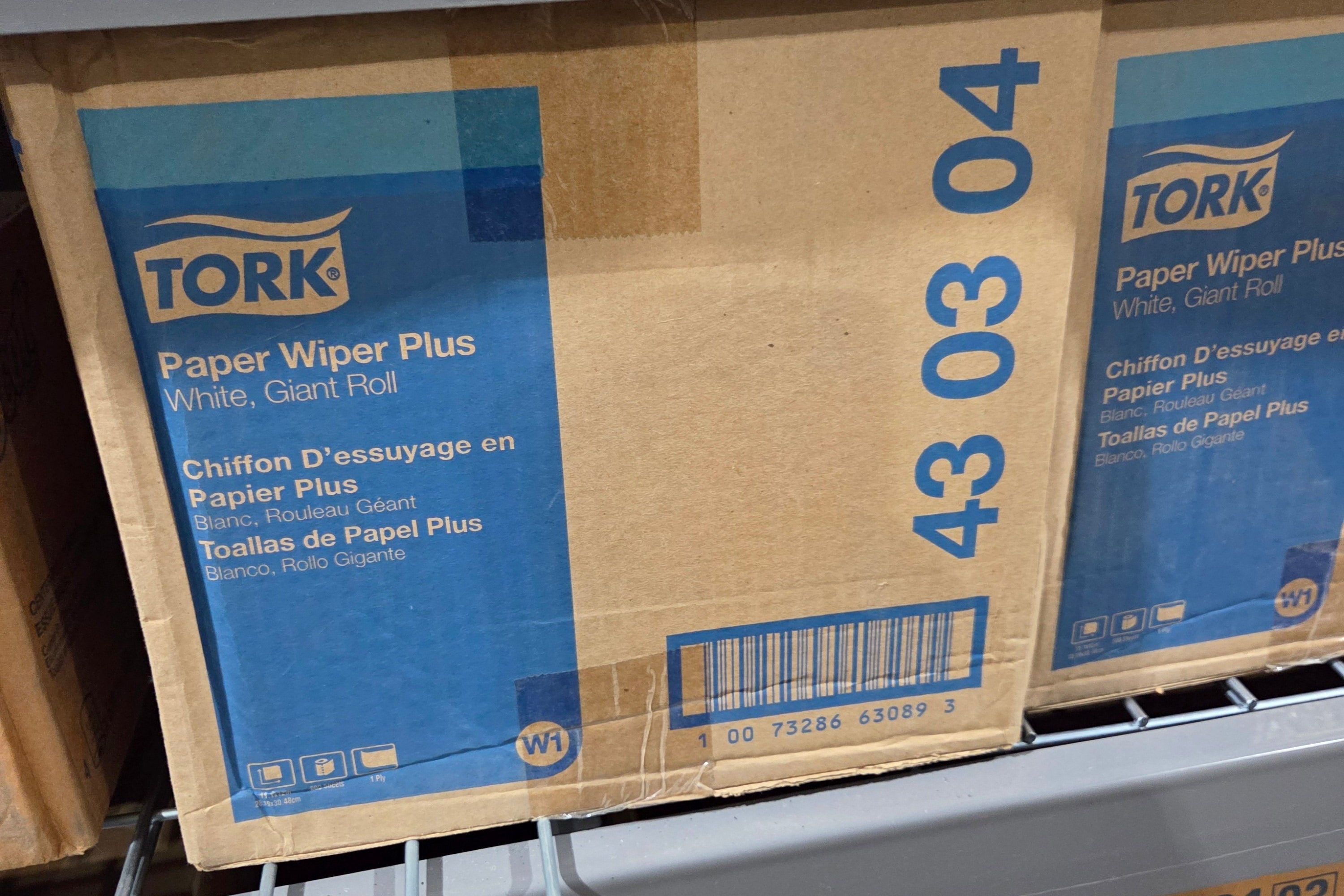 TORK Dry Wipe Roll: Jumbo Perforated Roll, 430, White, 800 Sheets, 12 in x 11 in Sheet Size. 430304