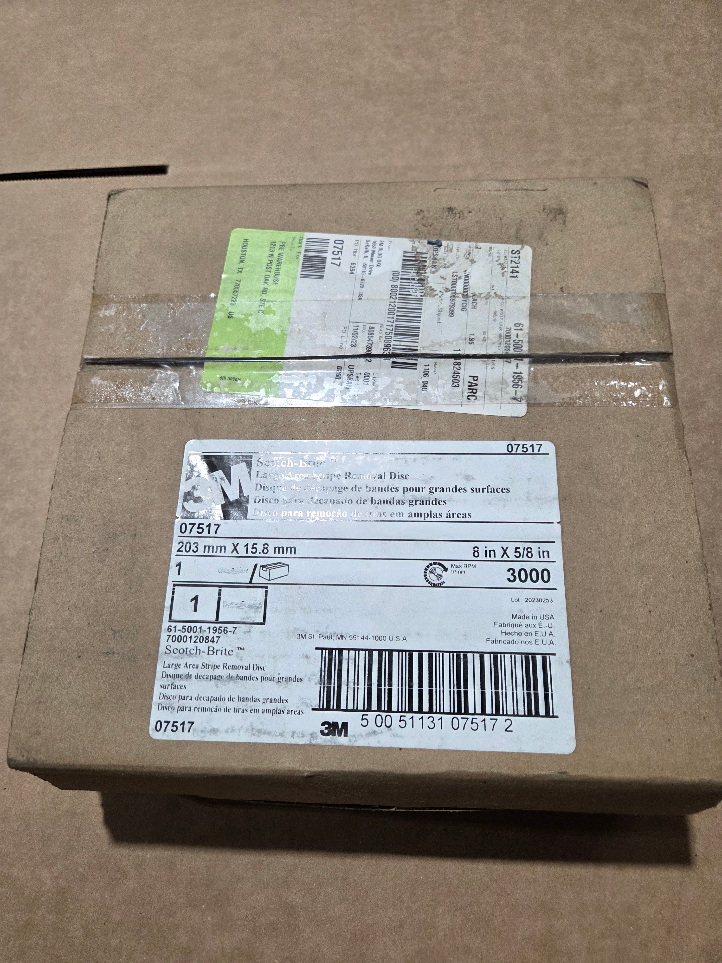 3M 7517 ScotchBrite Large Area Sipe Removal Disc 07517, 8 in x 5/8 in