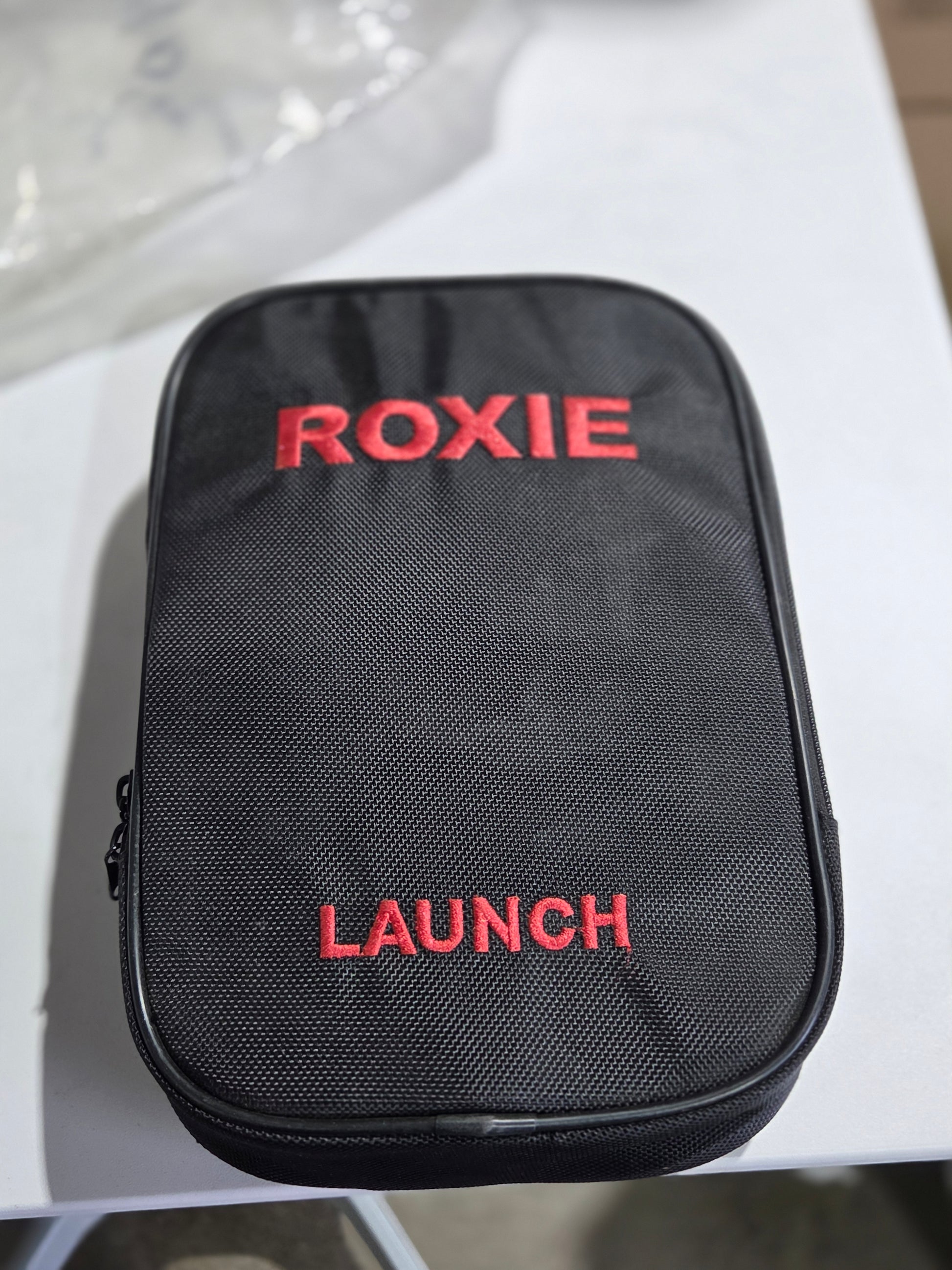Launch Tech Roxie W WiFi diagnostic scan tool 301050450 OBD2 scanner