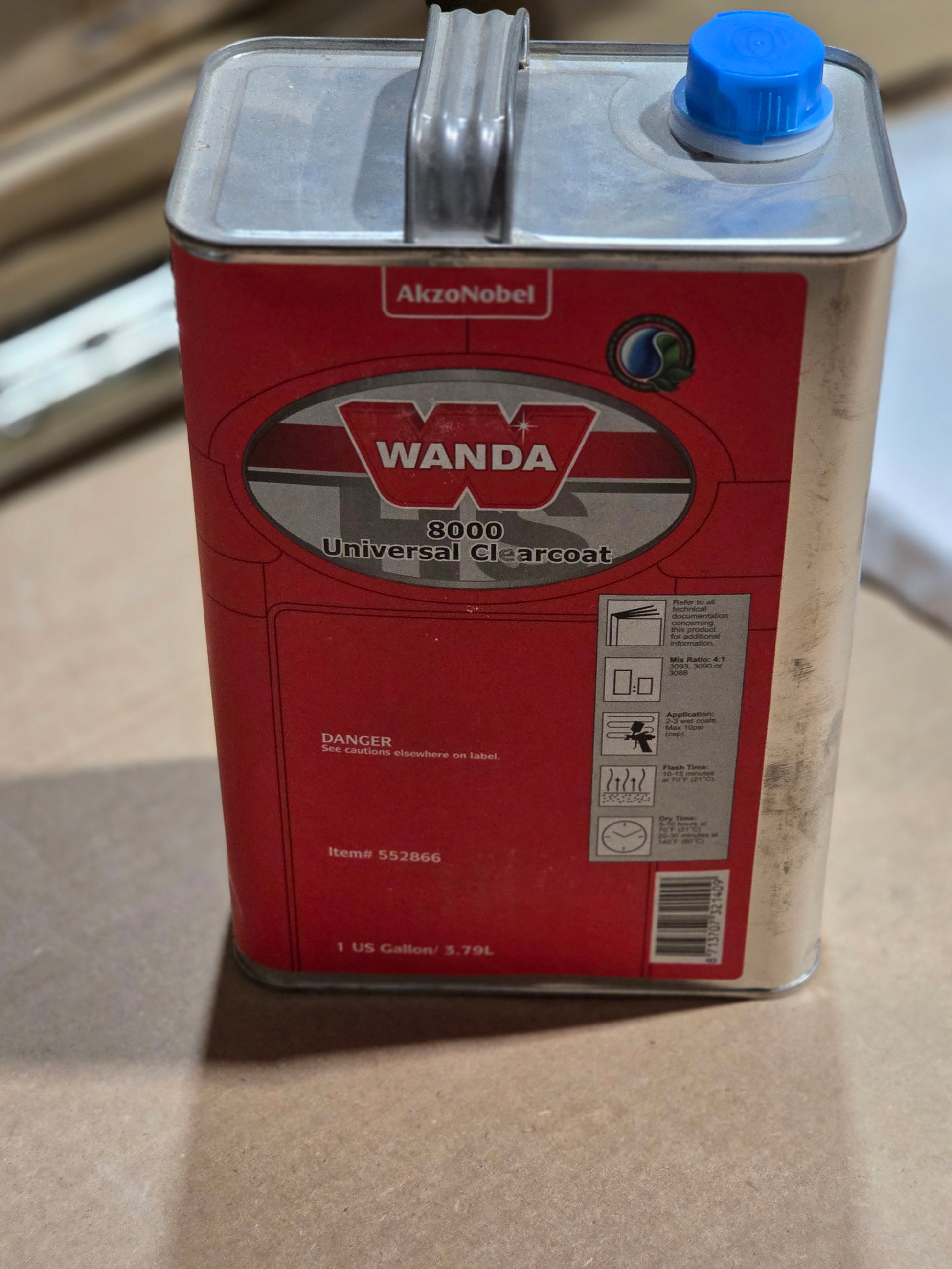 Wanda 8000 universal clear 552866 gallon 2K clearcoat 4 to 1 automotive paint