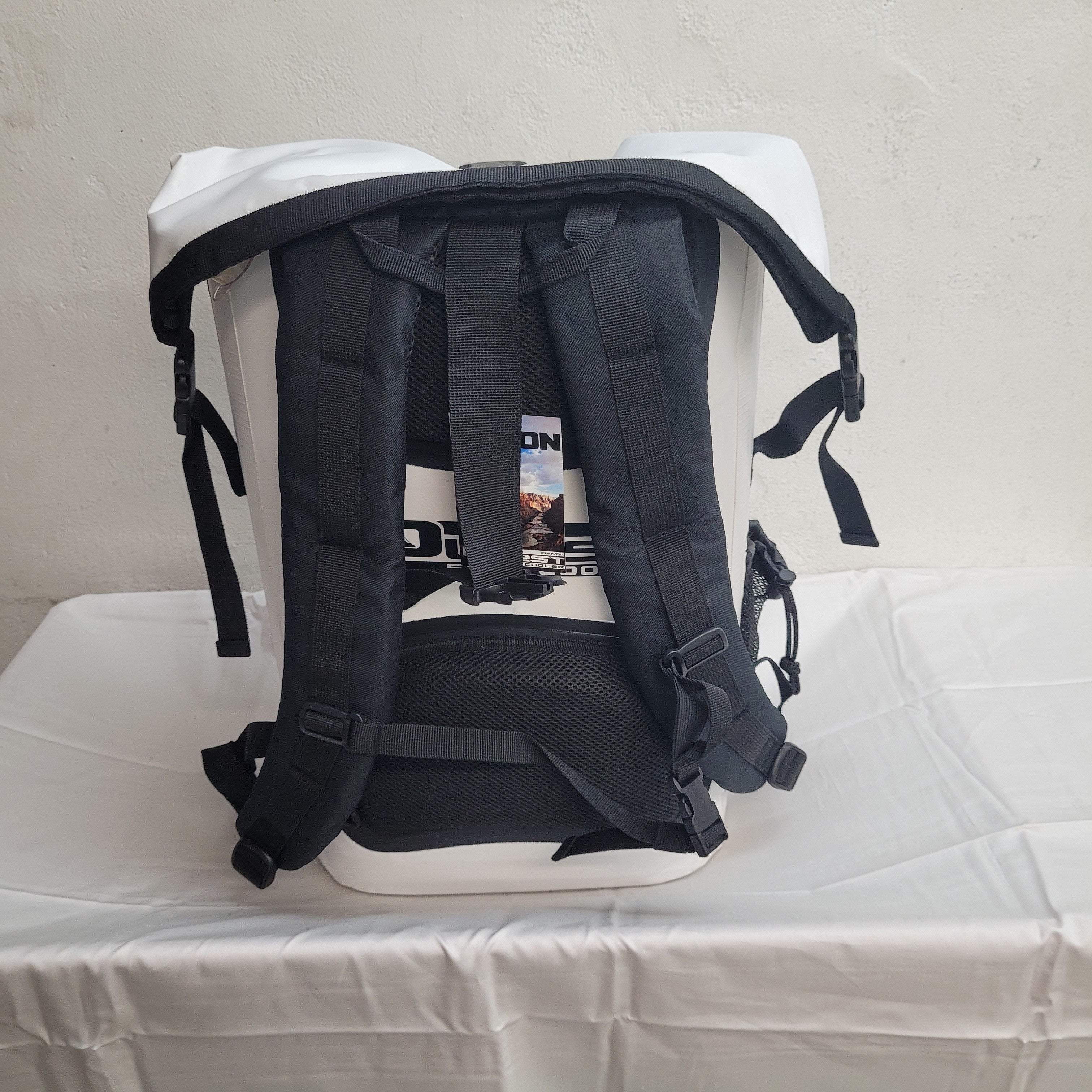 Canyon Cooler Quest Backpack White