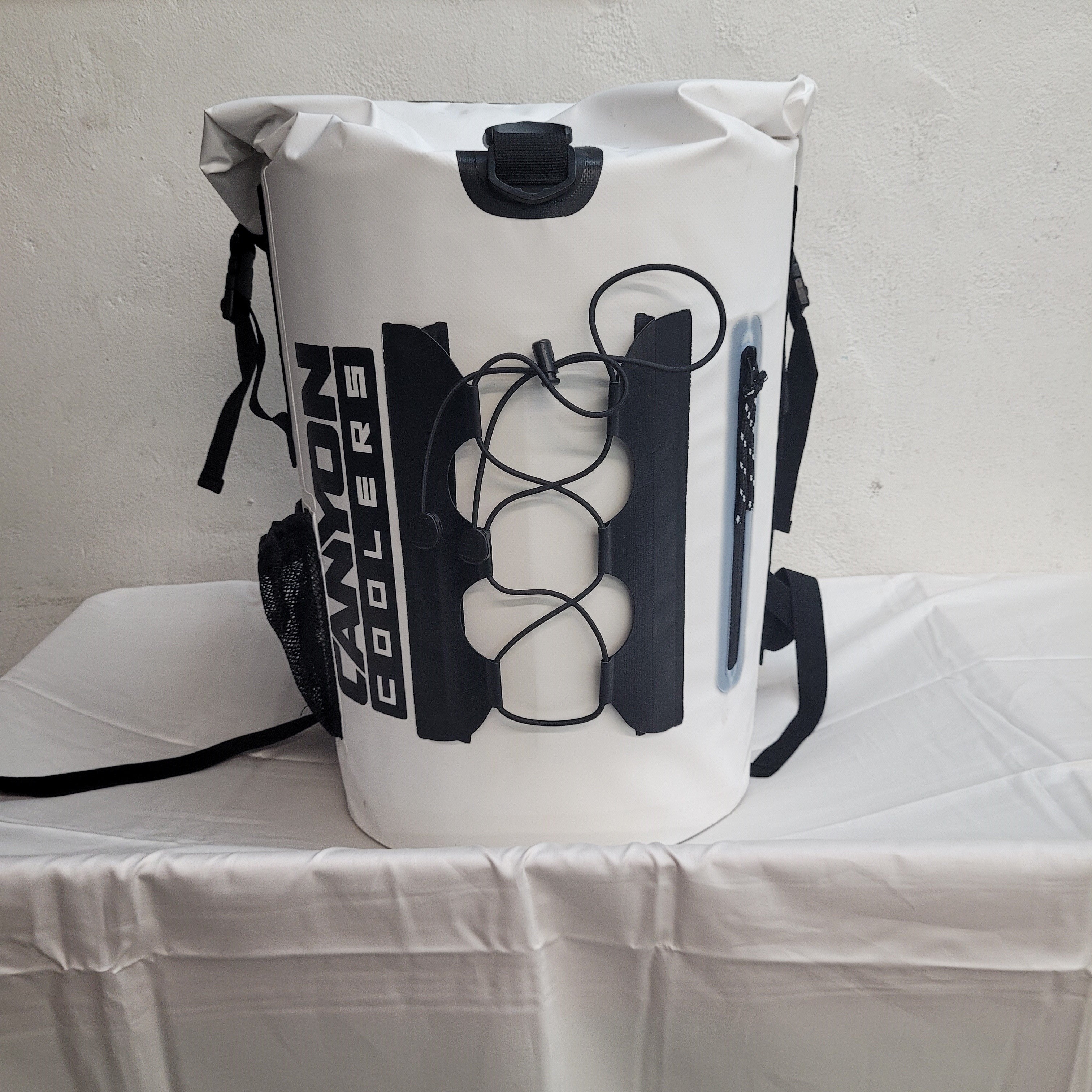 Canyon Cooler Quest Backpack White